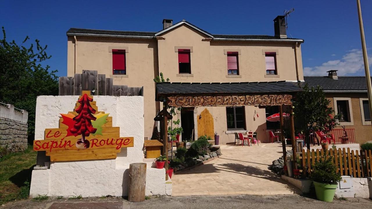 Le Sapin Rouge - Restaurant - Bar - Chambres D'Hotes Artigues  Екстериор снимка