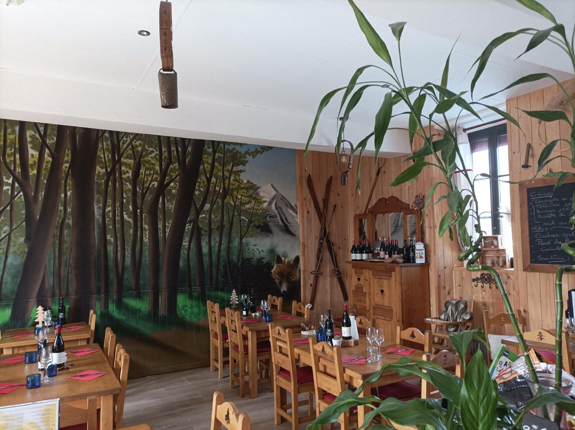Le Sapin Rouge - Restaurant - Bar - Chambres D'Hotes Artigues  Екстериор снимка