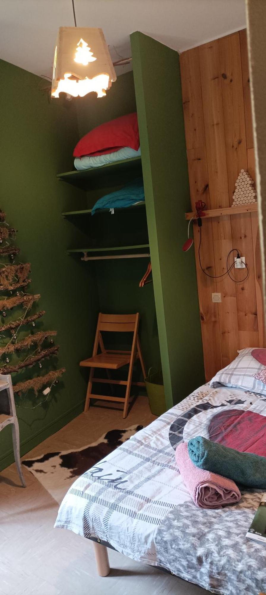 Le Sapin Rouge - Restaurant - Bar - Chambres D'Hotes Artigues  Екстериор снимка