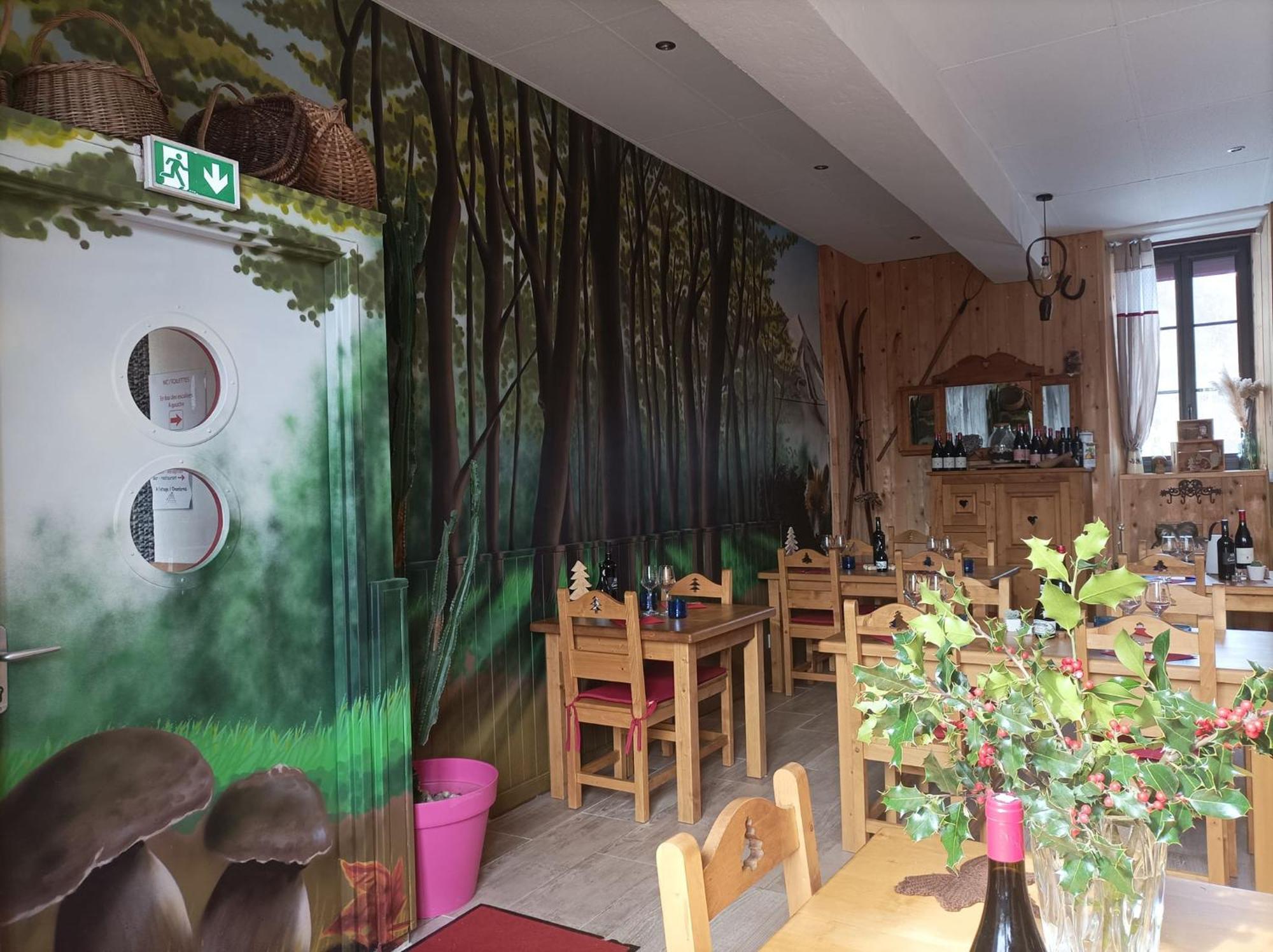 Le Sapin Rouge - Restaurant - Bar - Chambres D'Hotes Artigues  Екстериор снимка